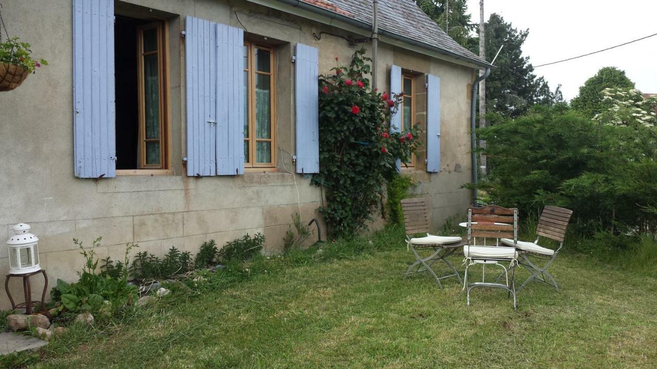 Le Petit Savriere B&B Tronget Exteriör bild