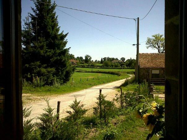 Le Petit Savriere B&B Tronget Exteriör bild